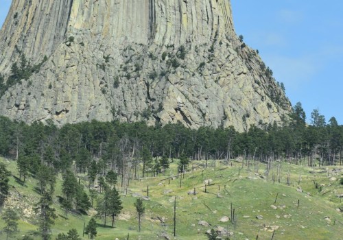 Exploring the Distance Between Devils Tower and Mount Rushmore