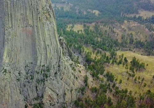 The Mystery of Devils Tower: Unveiling the Secrets of an Ancient Rock Formation