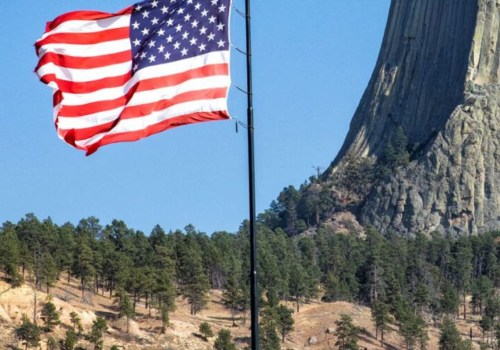 What towns are near devils tower wyoming?